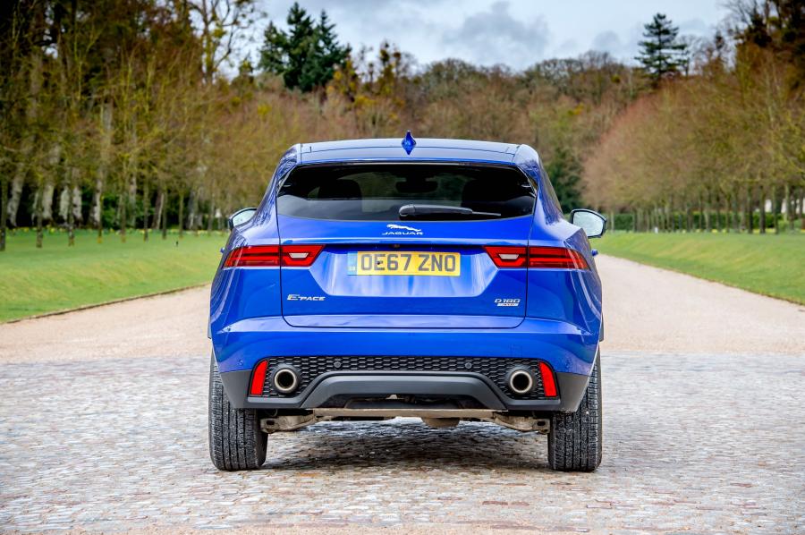  Jaguar E-Pace D180 AWD SE 2018 года  (UK) (фото 10 из 32)